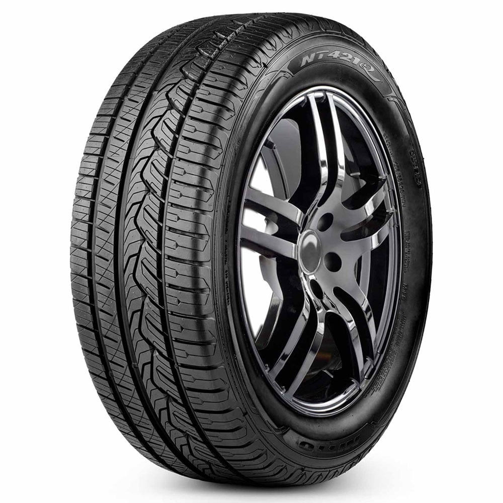 Nitto NT421Q 235/55R18 XL 104V